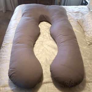 Cozy Bump Body Pillow